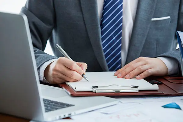 多米尼加人去到希腊旅游多少钱